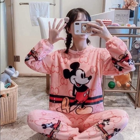 Sleepwear - Picture 2 of 4